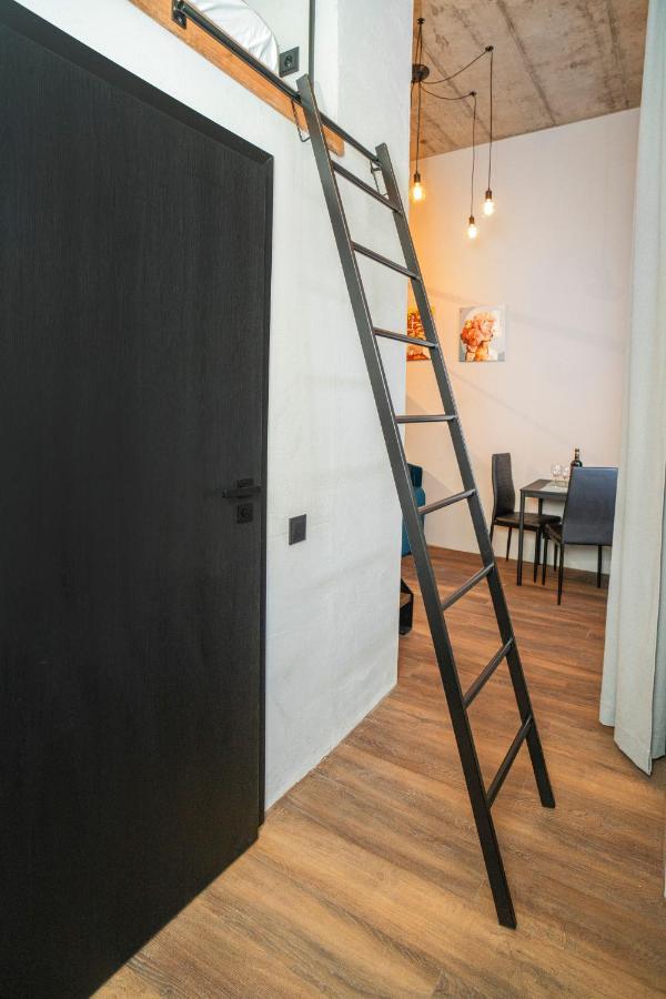 Teeny Tiny Lofts In Center Κάουνας Εξωτερικό φωτογραφία